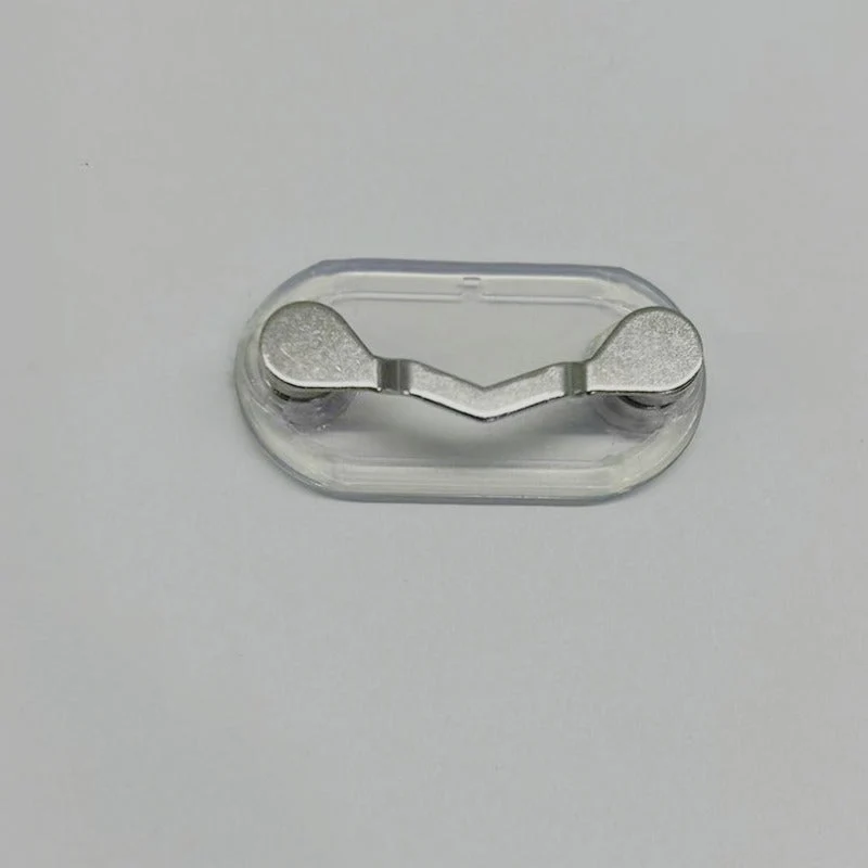 Strong Magnetic Eyewear Holder - Image 6